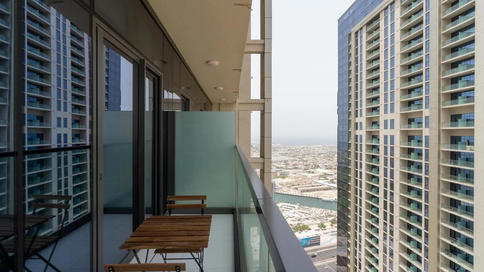 Lux Bnb Aykon Tower I Skyline Canal Views Dubái